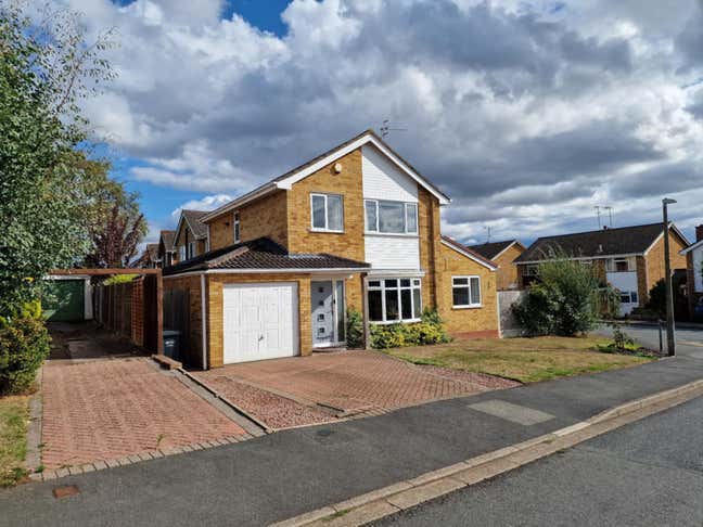 Double bedroom with En Suite in a nice 4 bed house Main Photo