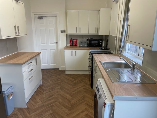 Brand New Room to Rent in Bearwood Main Photo