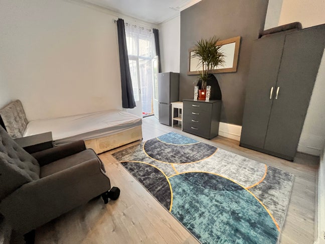Large Double Room in West Norwood Main Photo
