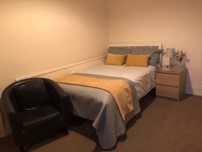 Double room available for single occupancy Main Photo