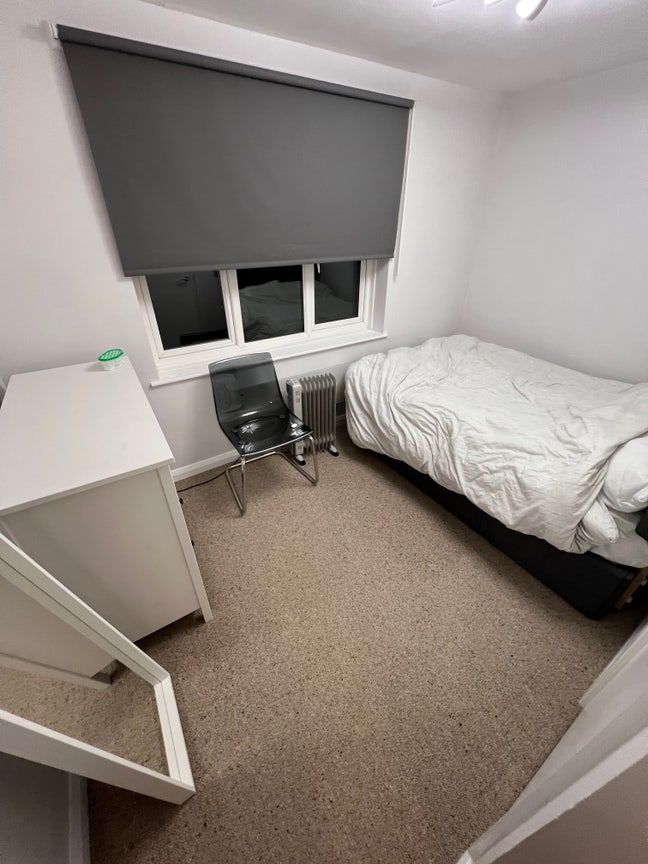 Double bedroom with Second Storage Room Main Photo