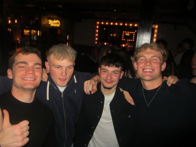 Looking for room in west end near uni of Glasgow  Main Photo