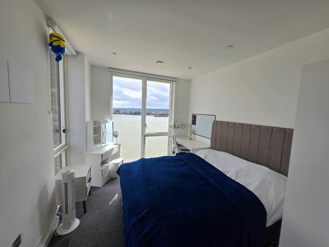 Thames River View, 1 Double Bed Ensuite for Rent Main Photo