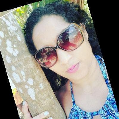 Professional Female seeks a single or double room Main Photo