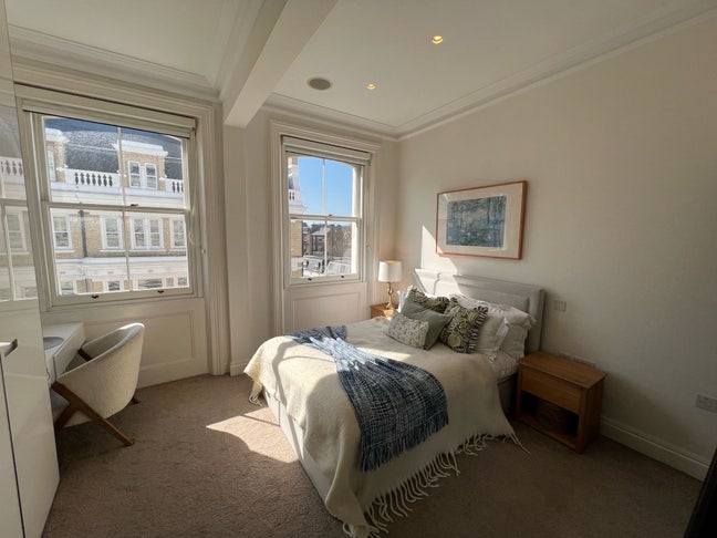 Large Ensuite Room in South Kensington Main Photo