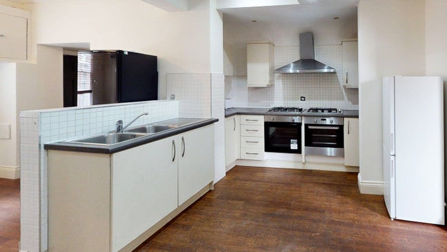 Rooms Available in All-Ensuite Student House Main Photo