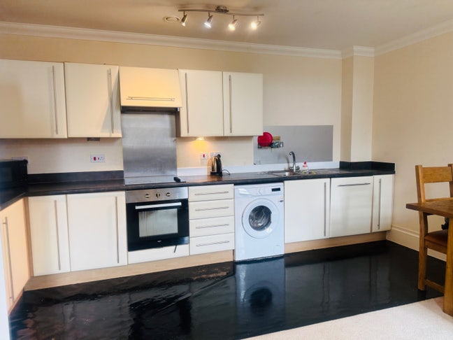Furnished room- £550 All Bills included-clean Main Photo