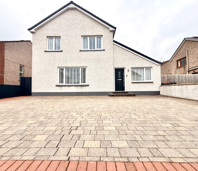 Home from home with cleaner Main Photo