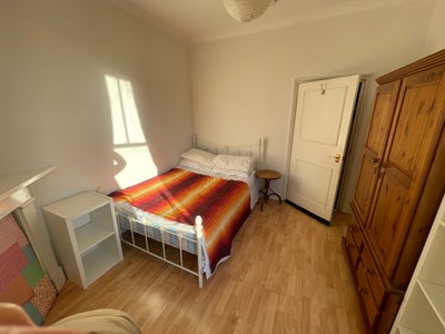 Bright  Double bedroom in Fulham  Main Photo
