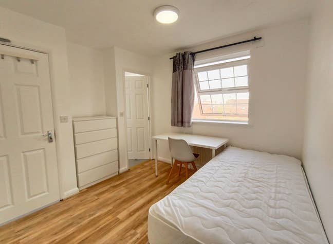 🔥 En-Suite 🔥 Great Location, All Bills, Parking Main Photo