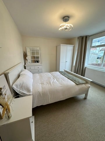 One Room Available | All Bills Included Main Photo