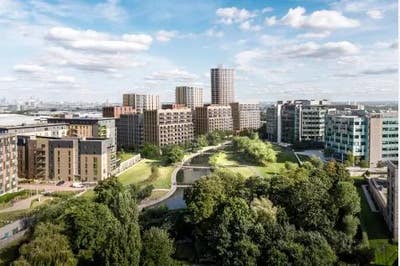   Stunning Park Royal   ZONE 2/3- long/Short lets  Main Photo