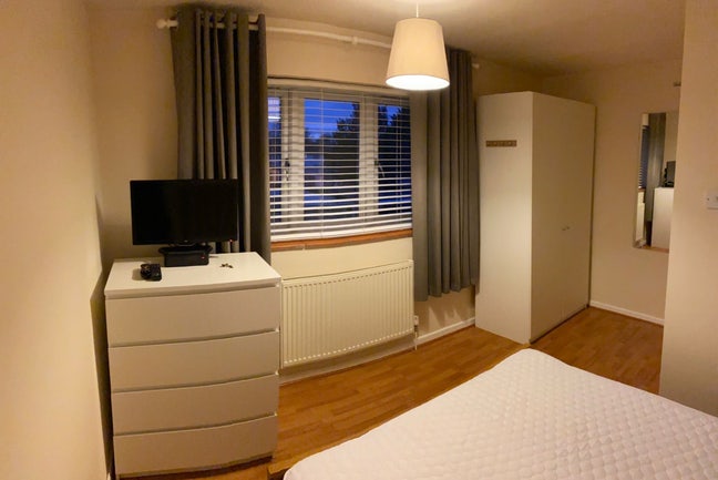 Professionals / Aircrew accommodation to rent.   Main Photo
