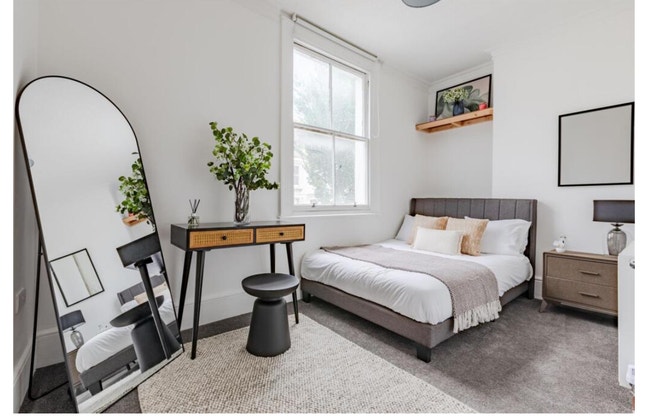 Central Brighton location for rental Main Photo
