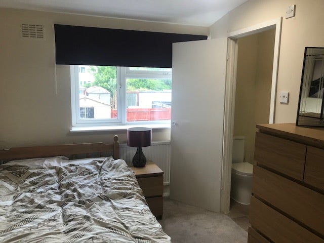 Furnished Ensuite First Floor Room Avail 10 Oct Main Photo
