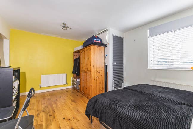 🔑 Very Large Room 🛏️ Friendly Flatshare 🚍 SW15 Main Photo