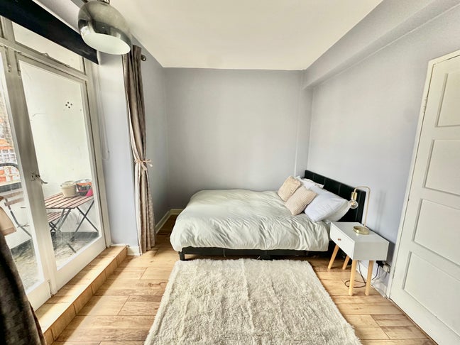 🏠 Charming Flat, Lovely Room for Rent Main Photo