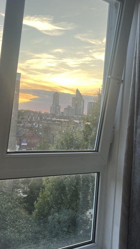 Good Size Double Room to Let Main Photo