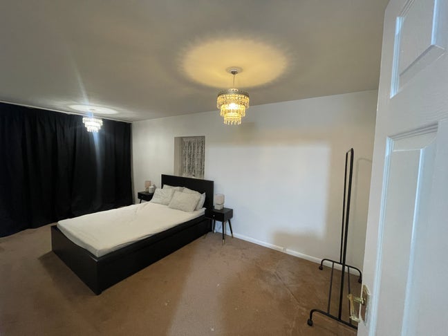 Double Rooms for Rent Available Now!  Main Photo