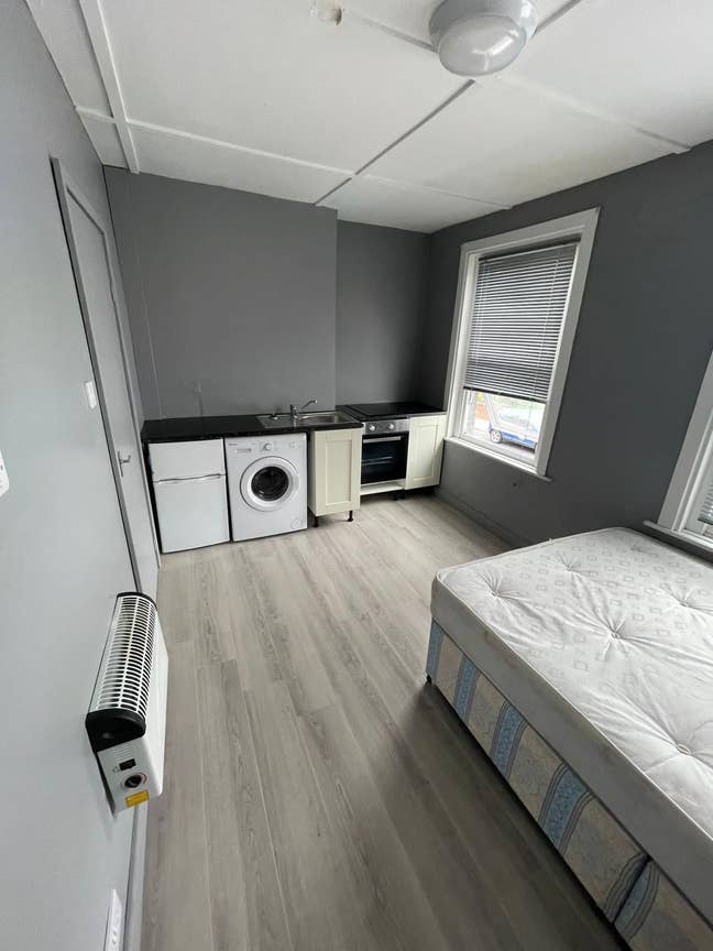 Studio Flat in Harrow HA37SY Main Photo