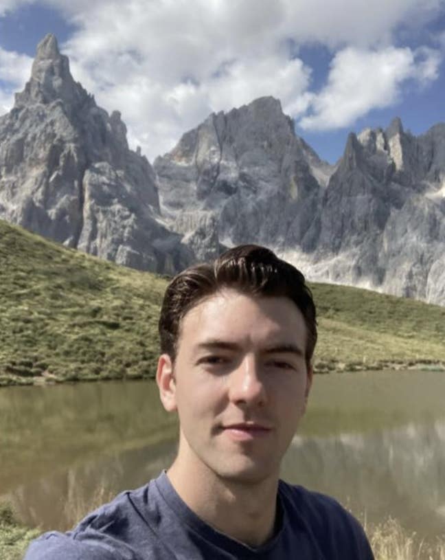 Young professional looking for a room in London Main Photo