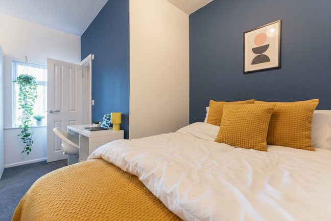 ✨ Brand New Rooms With Kitchenettes Available 😍 Main Photo