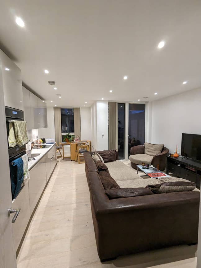 Large Double Ensuite Room in Beautiful Flat Main Photo
