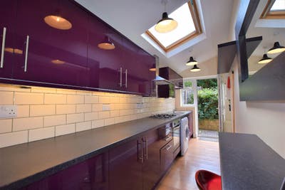 52 Martys Field, 5 Rooms Available!! Main Photo
