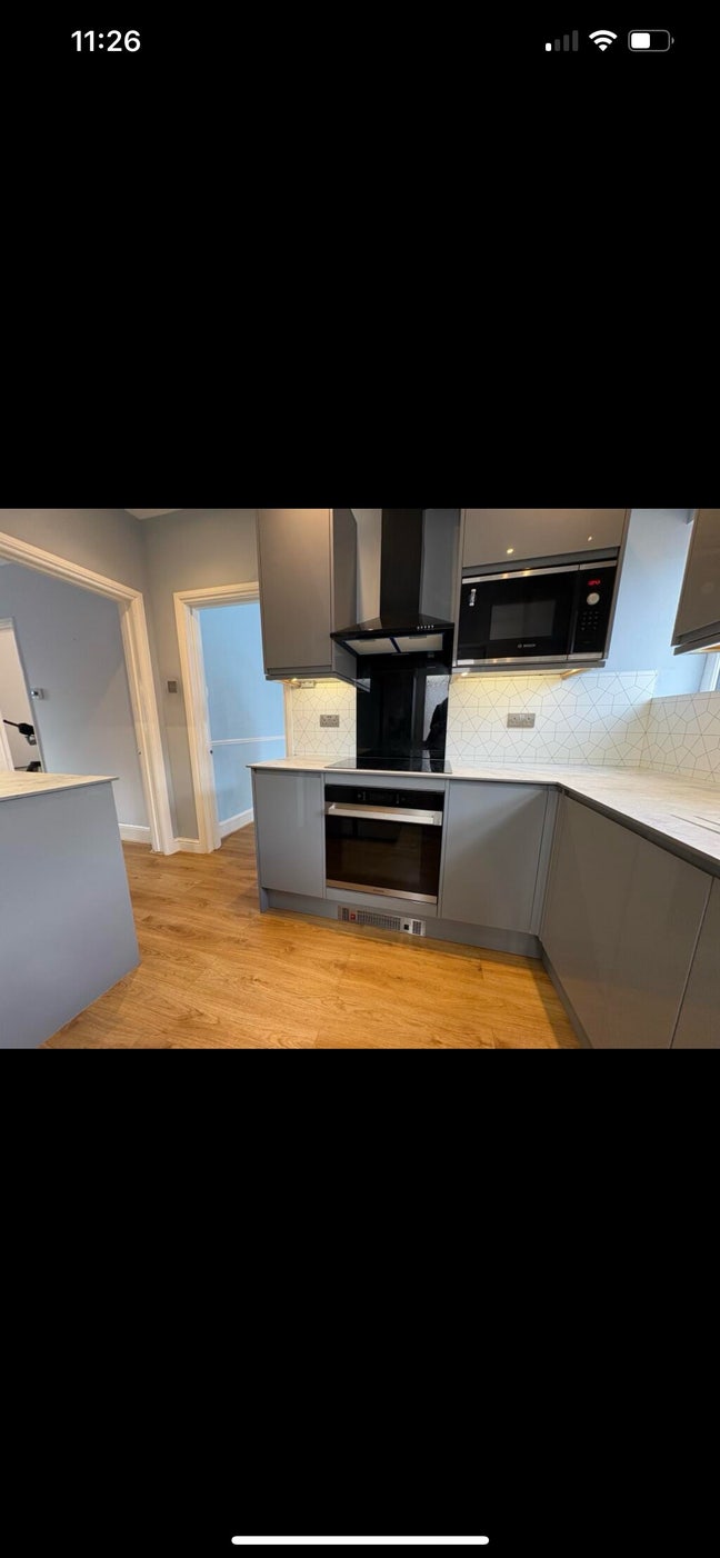 Room for rent with shard spaces Main Photo