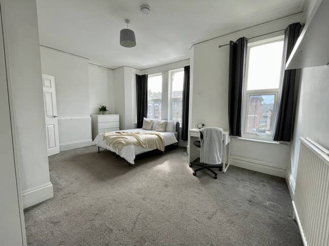 😍 Huge Ensuite Room • No Deposit Option (114Cr) Main Photo