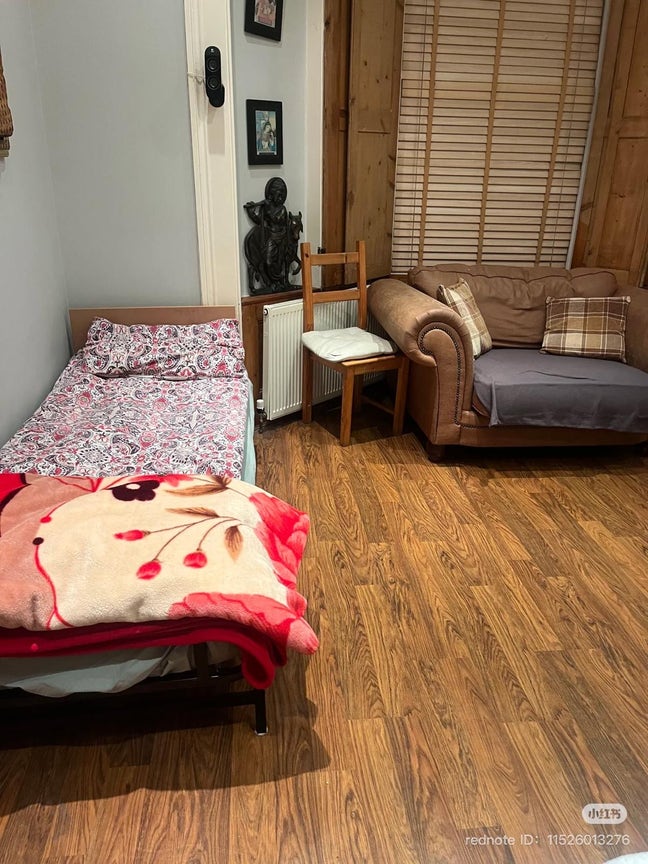 Beautiful large bedroom in stokenewington Main Photo