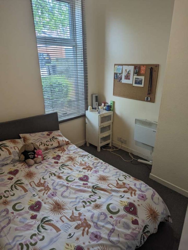 2 bedroom flat near Leeds university Main Photo