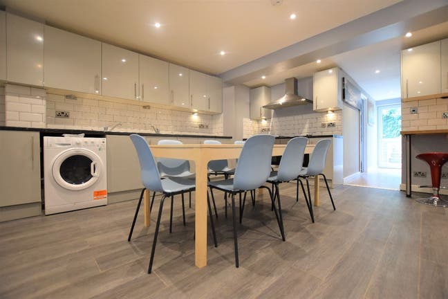 93 Tenderden drive - Close to UKC! Main Photo