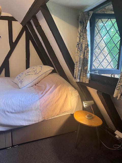 Room in country cottage available Main Photo