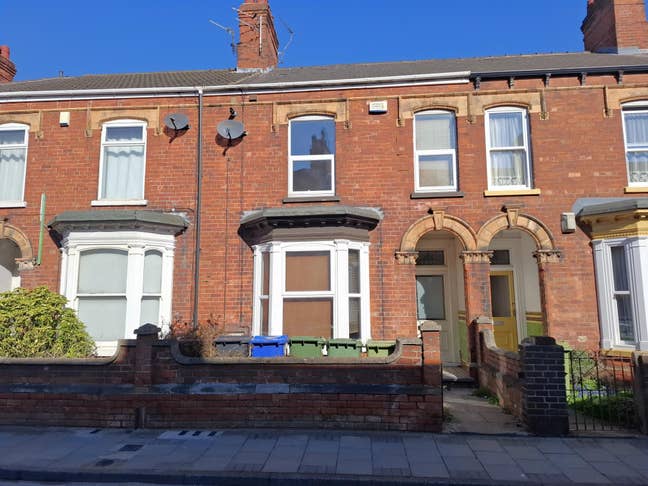 Beautiful Ground Floor Flat - Available Now! Main Photo