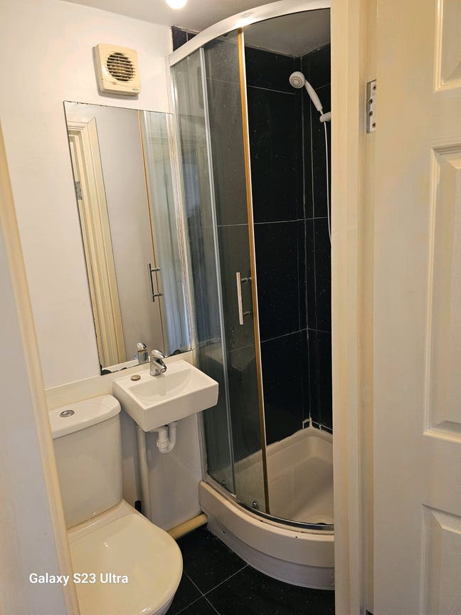 Studio garden Flat, Bills Inc Main Photo