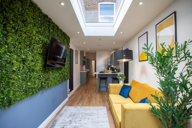 Brand New Luxury En-Suite Rooms Close to Seafront Main Photo