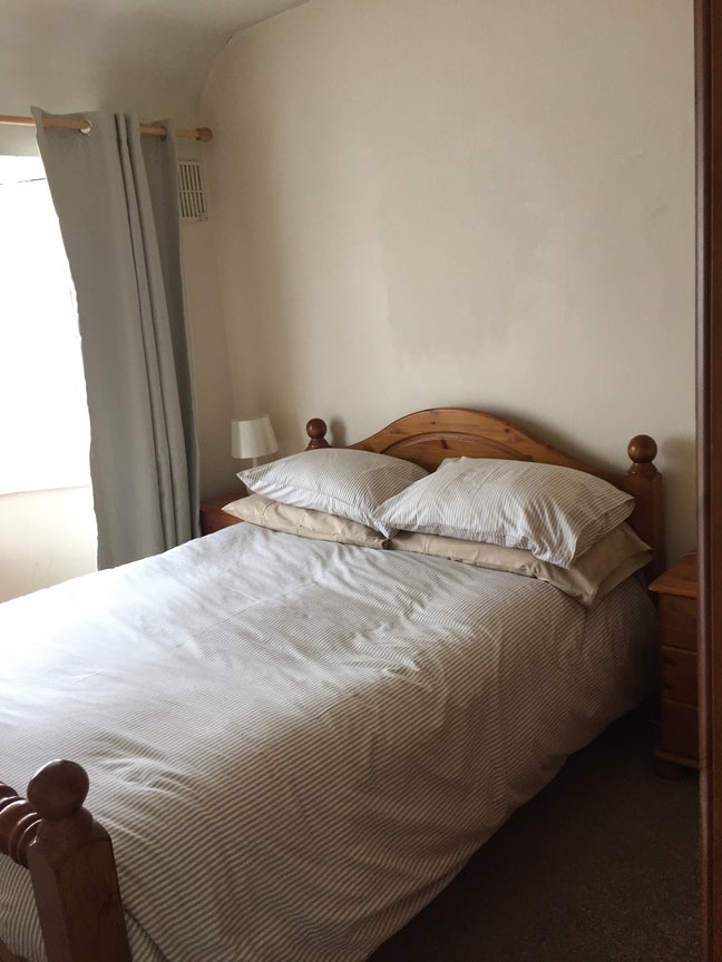  Double Bedroom available to rent... Main Photo