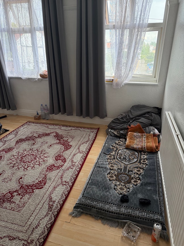 Shared room Main Photo