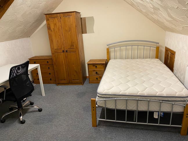 Double Room Available in Cathays Main Photo