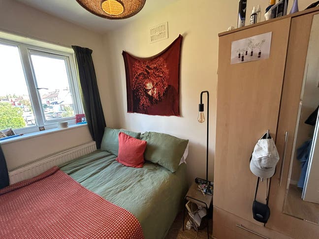 Double Room in SE4, £650/Month Main Photo