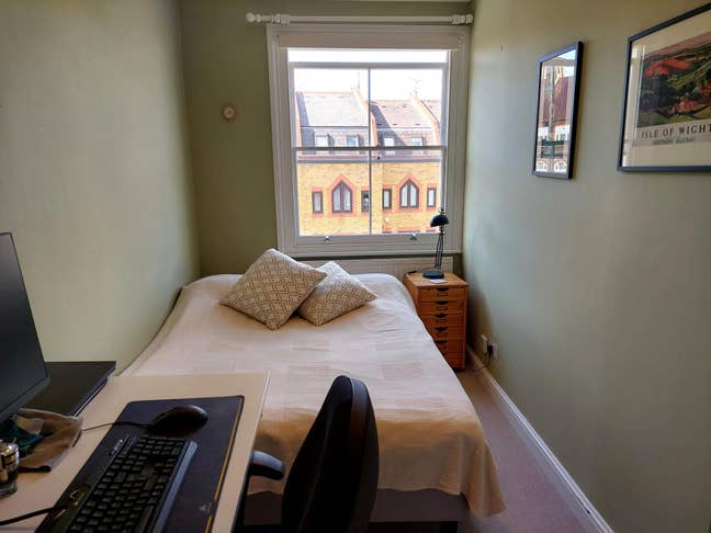Bright Double Room in Great Location - Bills Inc Main Photo