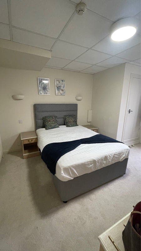 Double Ensuite Rooms - Bournemouth BH1 Main Photo