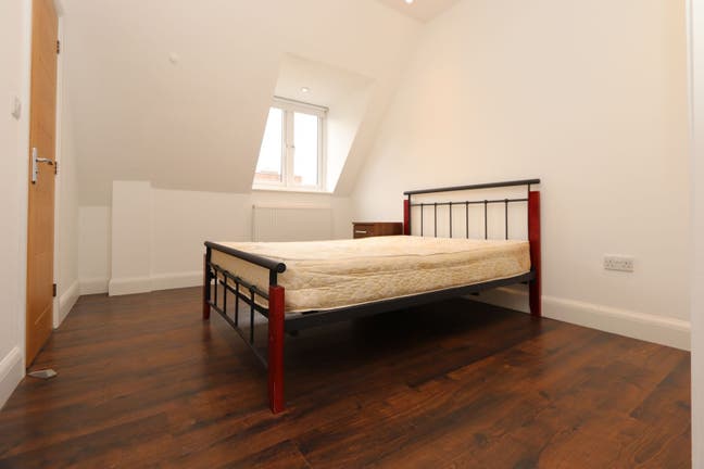 Ensuite room next to Piccadilly line (ZONE 3) Main Photo