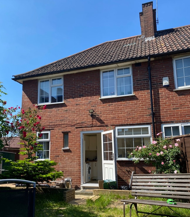 Single room close to St Helier train station  Main Photo