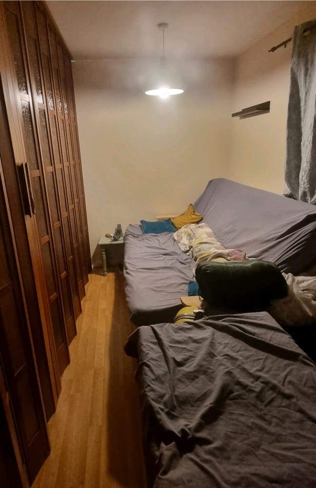 Quiet and clean room near Kingston Station Main Photo