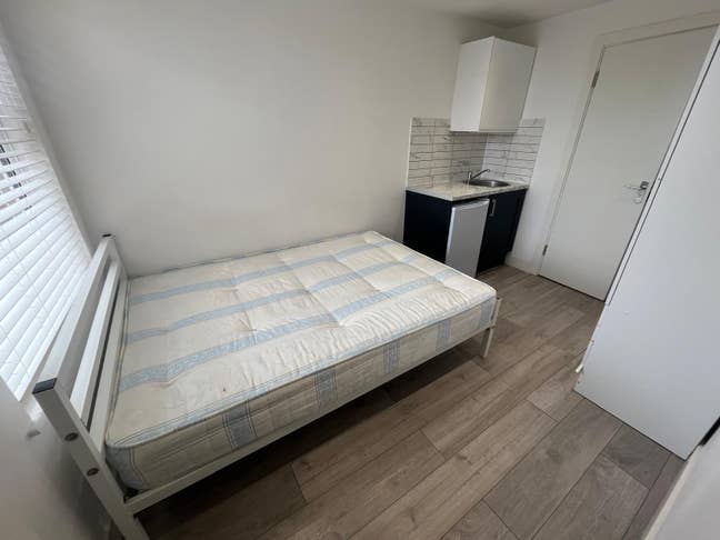 Newly Refurbished En suite all bills included Main Photo