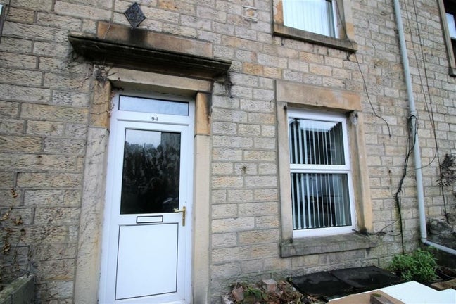 Room up for sale in lovely furnished house Main Photo