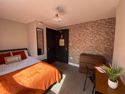 Ensuite Rooms Available 🏡 Gatteridge Street Main Photo