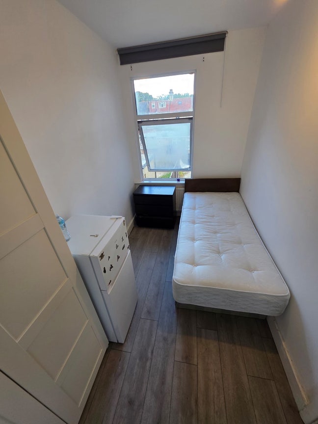 🛏️ Single Room to Let in- Colindale Main Photo